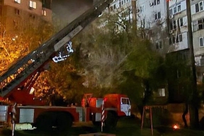 В Донецке после атаки ВСУ начался пожар в многоквартирном жилом доме