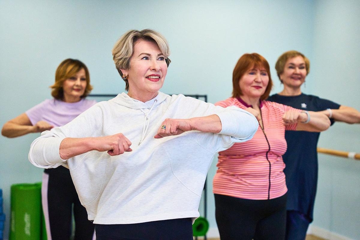 Москва наращивает поддержку старшего поколения и является одним из лидеров по продолжительности жизни в России