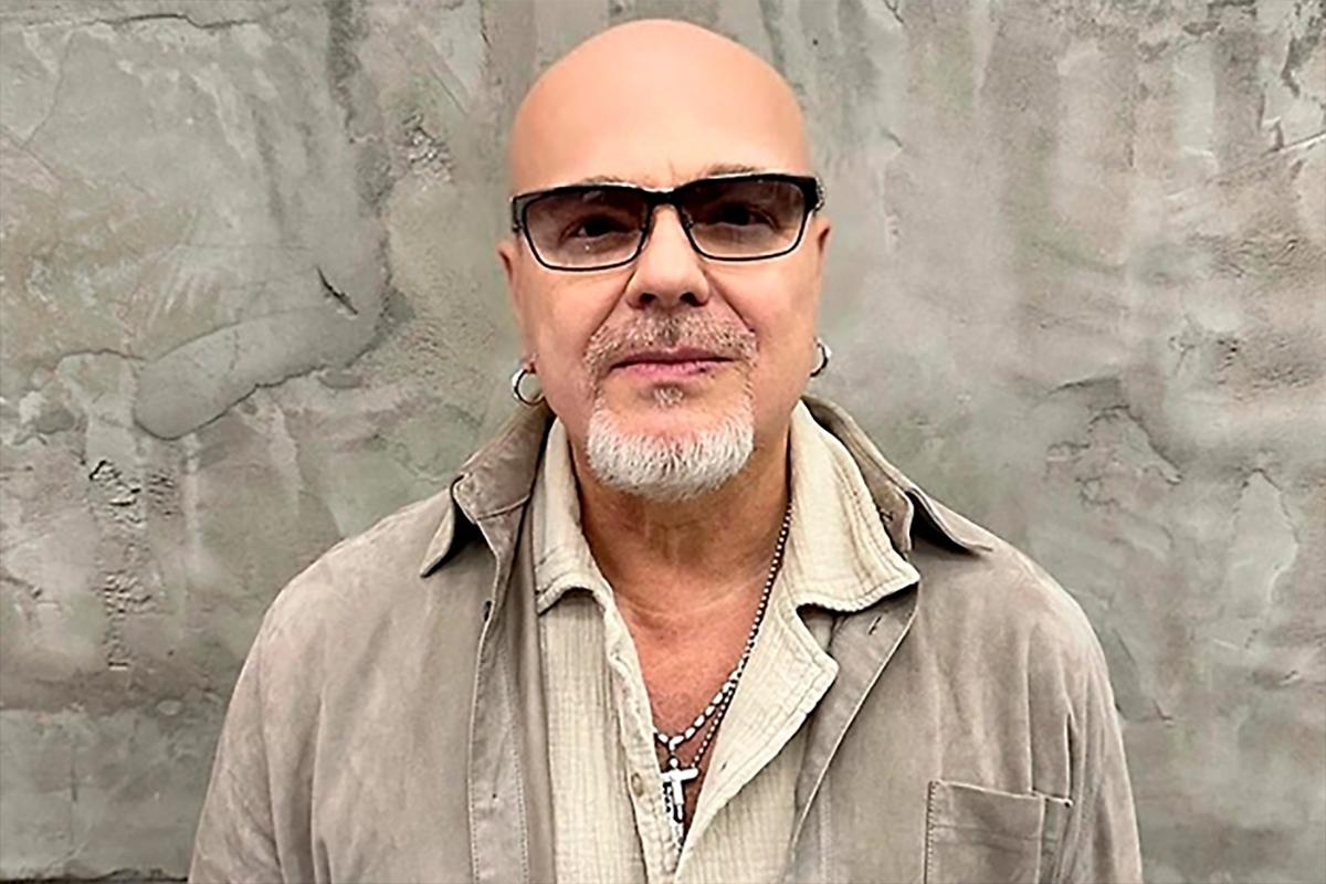 «Ну как-то так»: 57-летний Пресняков сбрил волосы и устроил фурор в соцсетях