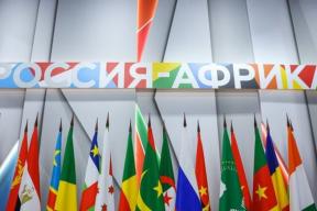 Чернозём против ферральсоли: РосАгрохимслужба показала Африке разницу почв