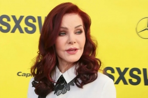 Присцилла Пресли зарабатывает на встречах с фанатами, чтобы погасить долги