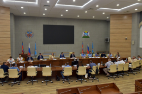 В администрации Барнаула вместе с главой Вячеславом Франком обсудили строительство домов, в которые вложились дольщики