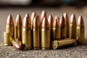 Британская оборонка буксует: задержка запуска завода артиллерийских снарядов