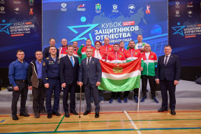 Спикер Заксобрания Геннадий Новосельцев поприветствовал участников Всероссийских соревнований среди ветеранов СВО «Кубок Защитников Отечества» по волейболу сидя