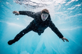 Врач Еделев дал советы по оказанию помощи человеку, который оказался в ледяной воде