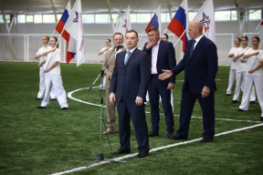 Мэр Новосибирска Максим Кудрявцев: На новом футбольном манеже с искусственным покрытием в Дзержинском районе смогут заниматься спортом сотни мальчишек и девчонок