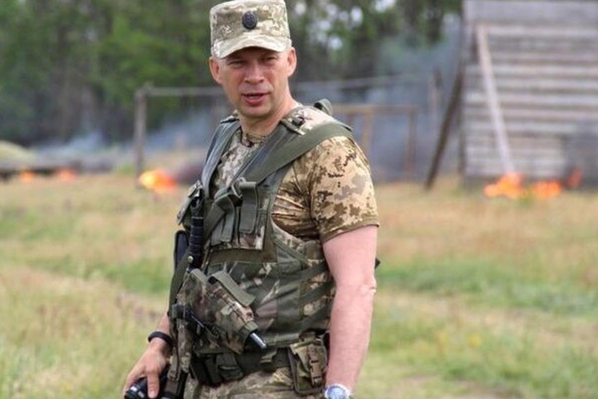 «Козёл отпущения» в ожидании: Зеленский держит Сырского на посту, чтобы списать на него потерю Донбасса