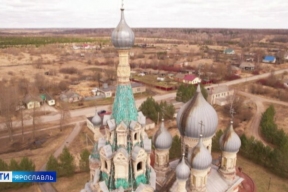 исторический центр Ярославля насчитывает 800 охраняемых государством памятников архитектуры, в их числе более 30 культовых сооружений.
