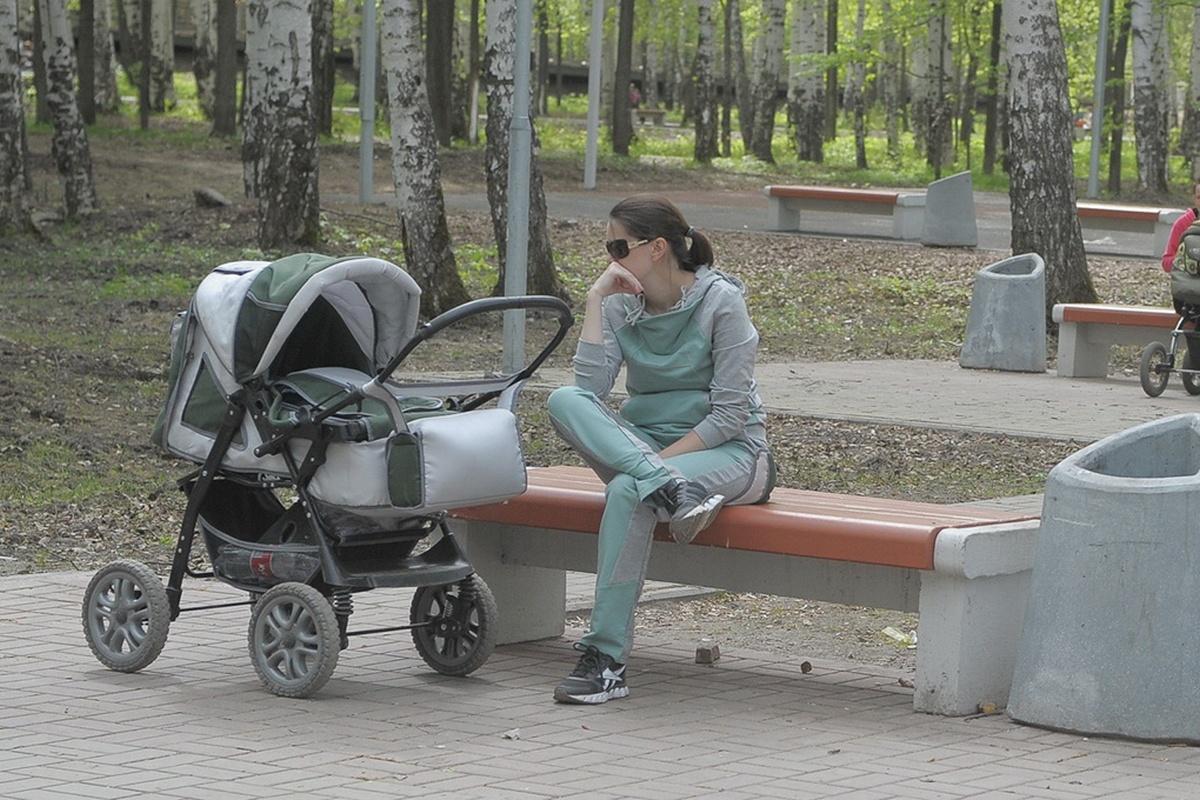 В Орловской области появится возможность брать напрокат детские коляски и кроватки