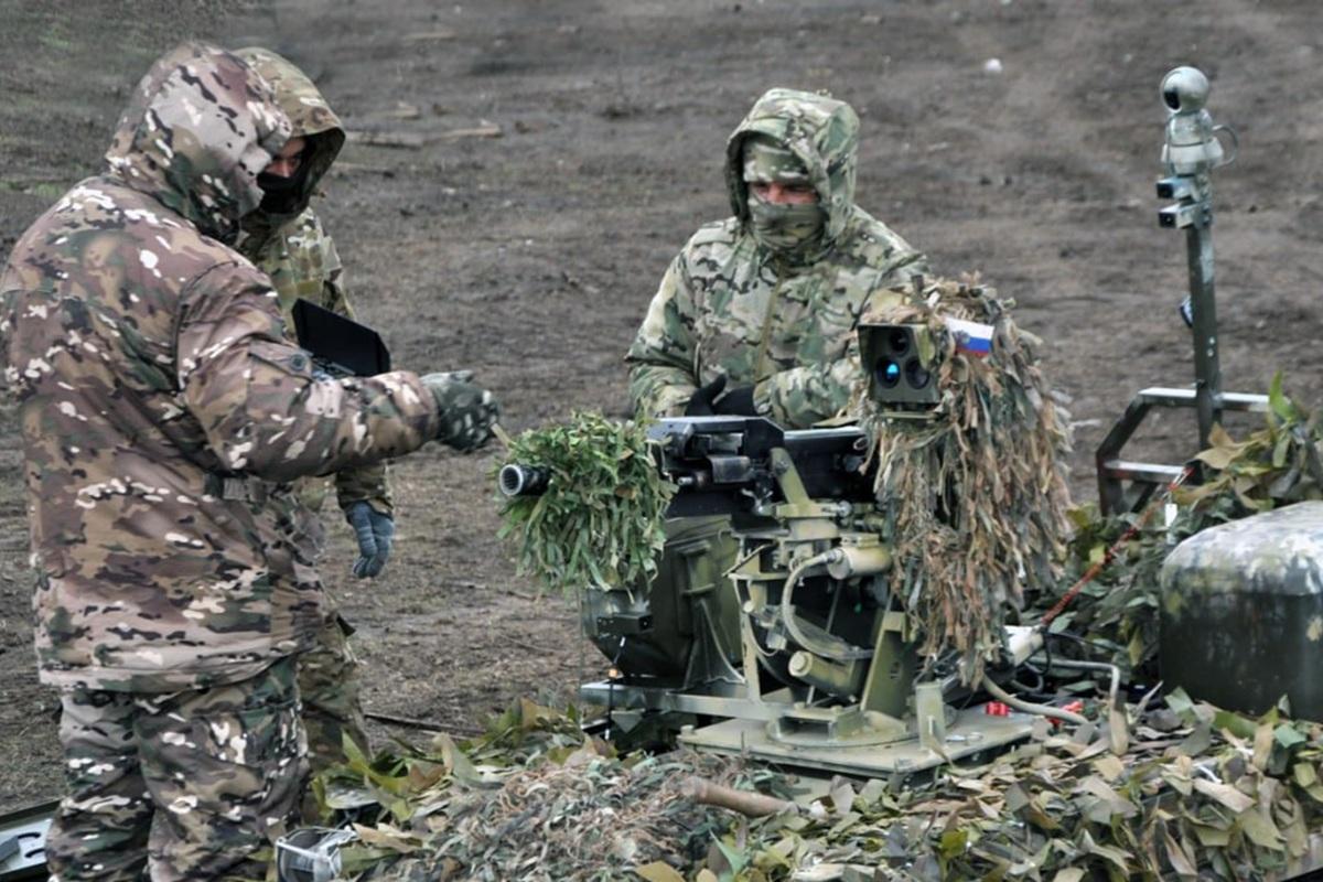 Актеры и музыканты записали поздравления с Новым годом для участников СВО