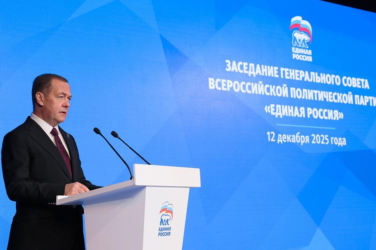 Медведев на передовой: «Единая Россия» готовится к выборам