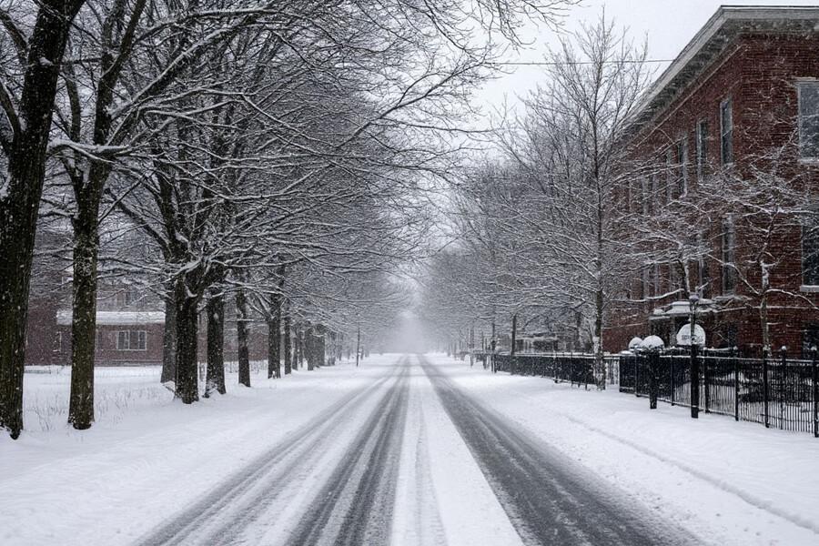 В Магадане ввели режим повышенной готовности из-за снежного циклона