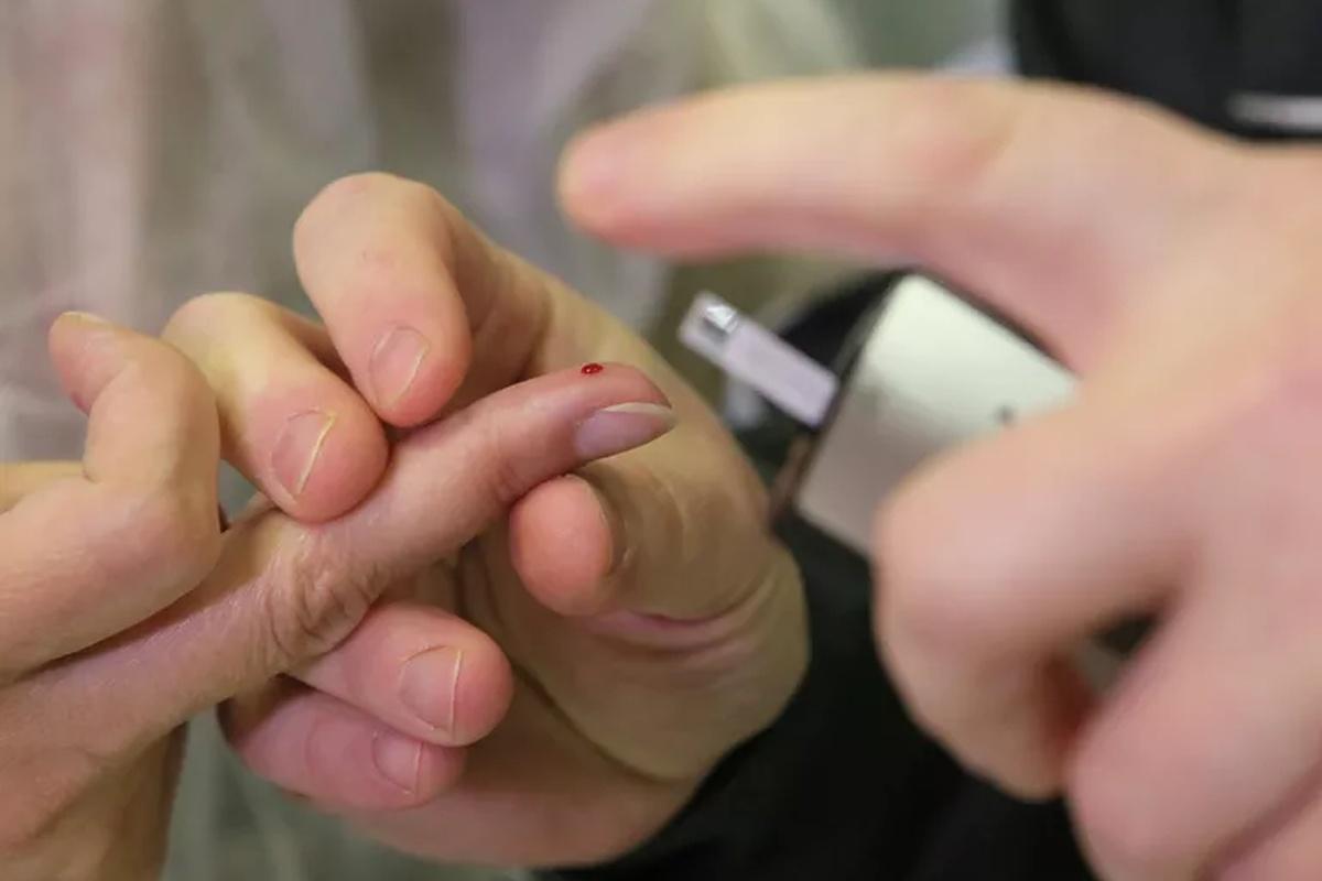 Генетик Кузнецова: У диабетиков из-за алкоголя может прекратить вырабатываться инсулин