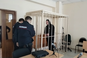 Смерть в антисанитарии: в Оренбуржье мать троих детей довела малыша до гибели, пока сожитель добивал