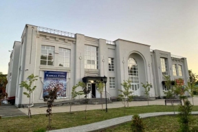 В Майкопе представят экспозицию из 40 полотен художников школы Пото-Пото из Конго