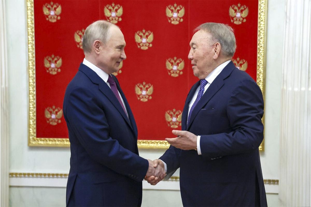 Тайные встречи в Кремле: что связывает Назарбаева с Москвой и где сейчас бывший президент Казахстана?