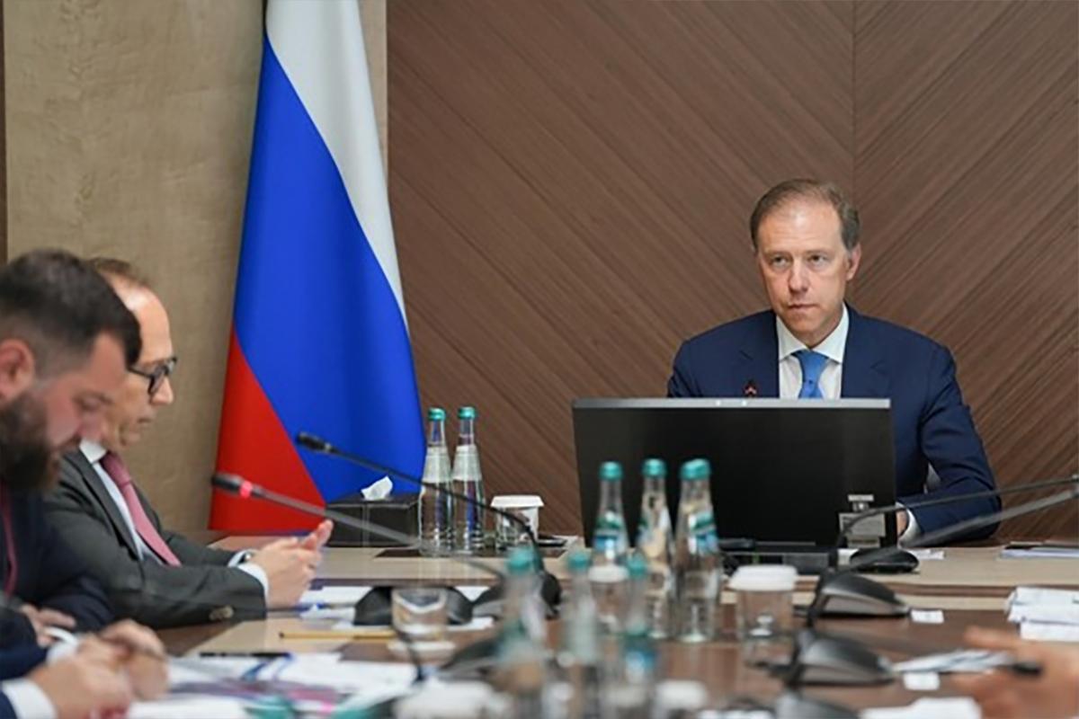 Мантуров развеял страхи бизнеса: временное управление государством не обернется национализацией, но коснется лишь избранных
