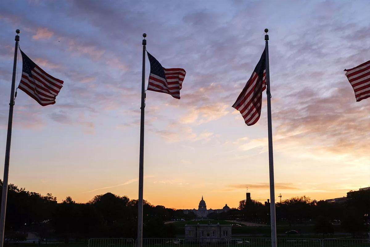 Искусственный скачок: Трамп обвинил рынок в накрутках, пока его команда в панике наблюдала за взлетом нефти до 119$