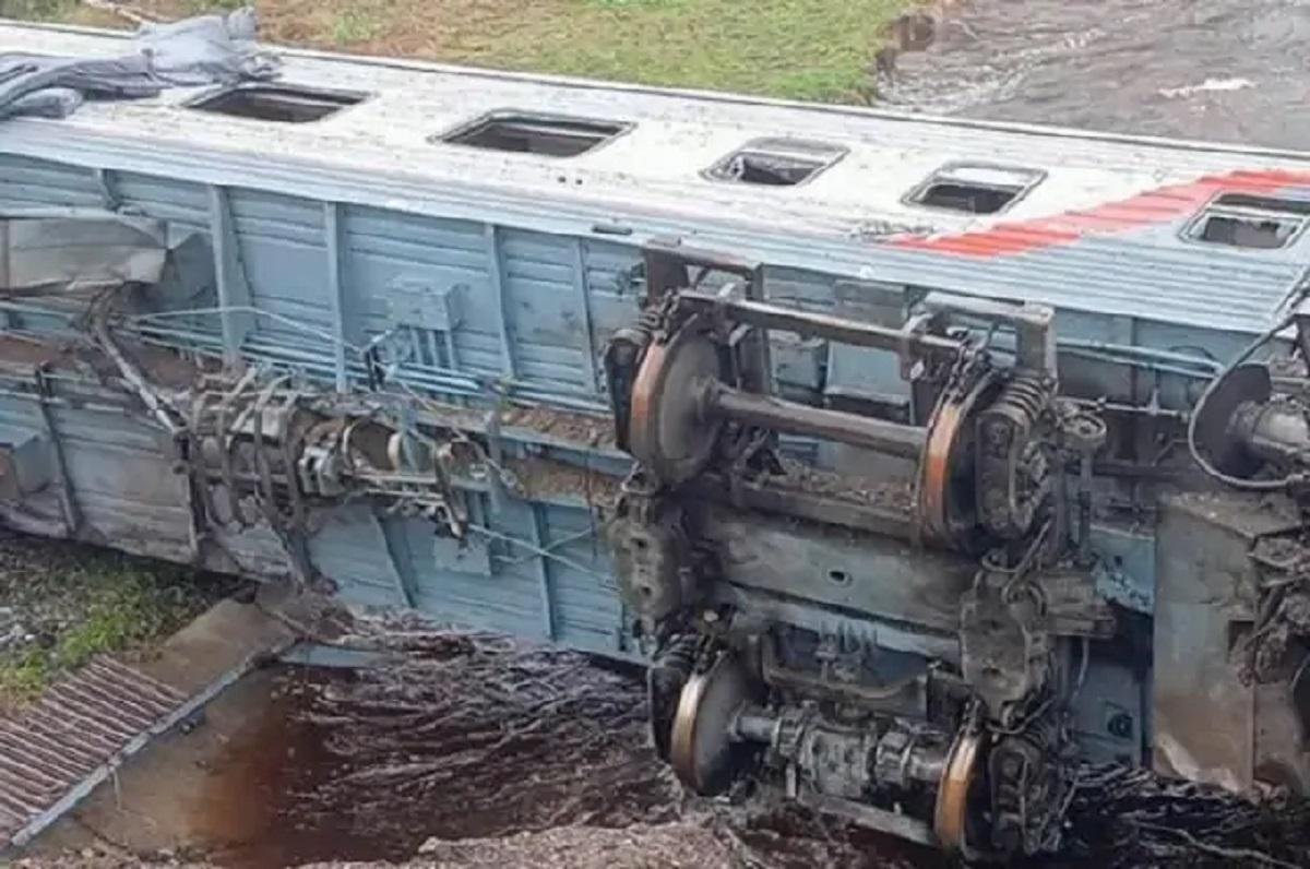 В Ростовской области прокуратура и СК начали расследование крупного схода вагонов