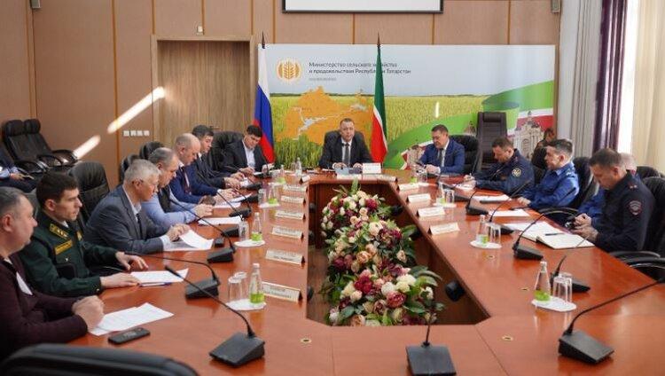 «Закрытые границы для скота»: Татарстан ввел тотальный запрет на ввоз животных из-за вспышек смертельных болезней в регионах РФ