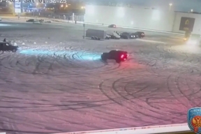 Машина с поддельным VIN-номером отправлена на спецстоянку после дрифта в Петербурге