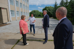 «Местная активность вместе с господдержкой дает заметный результат»: Спикер Заксобрания Роман Береснев рассказал о развитии Мурашинского района