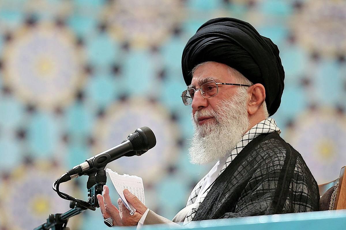 Times: Хаменеи подготовил план эвакуации в Москву