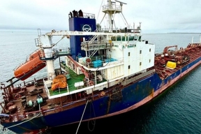 Власти Чукотки признались, зачем прибыл танкер «Арарат»