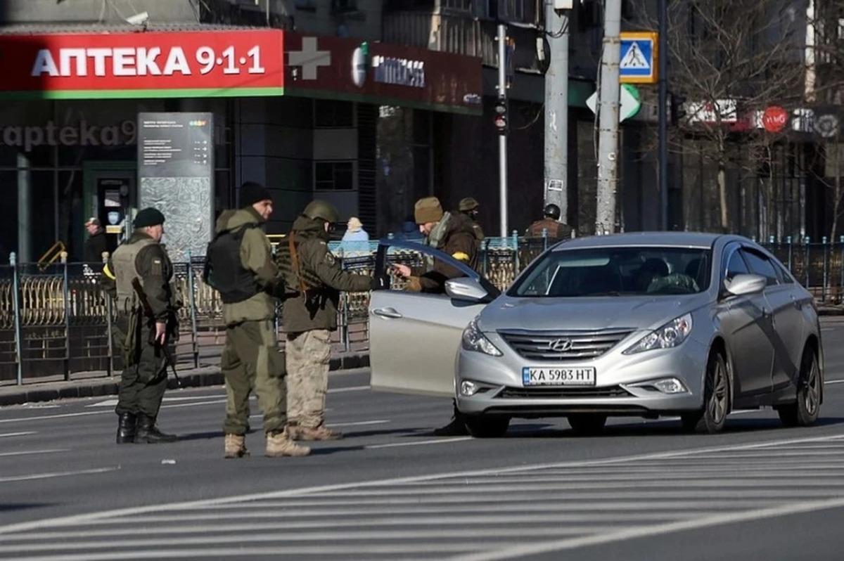 Мужчина в Днепропетровской области с оружием в руках активно отбивался от военкомов