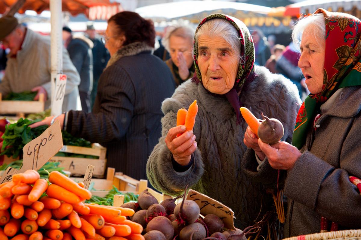 An expert blamed retailers and the Ministry of Agriculture for the failure of the pricing policy