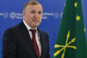 Глава Адыгеи Мурат Кумпилов: Археологи изучили курганы на хребте Азиш-Тау времен раннего бронзового века, исследование открывает уникальные свидетельства о народах, населявших республику