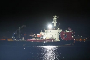 В Норвегии с севшего на мель судна вытекло 4000 литров топлива