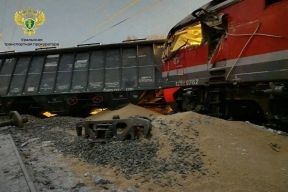 На перегоне Ферма — Бахаревка сошли с рельсов восемь вагонов грузового состава