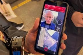 «Потрогал щетину и волосы на предмет конспирации»: как система распознавания лиц перепутала питерского рокера с Дмитрием Гордоном