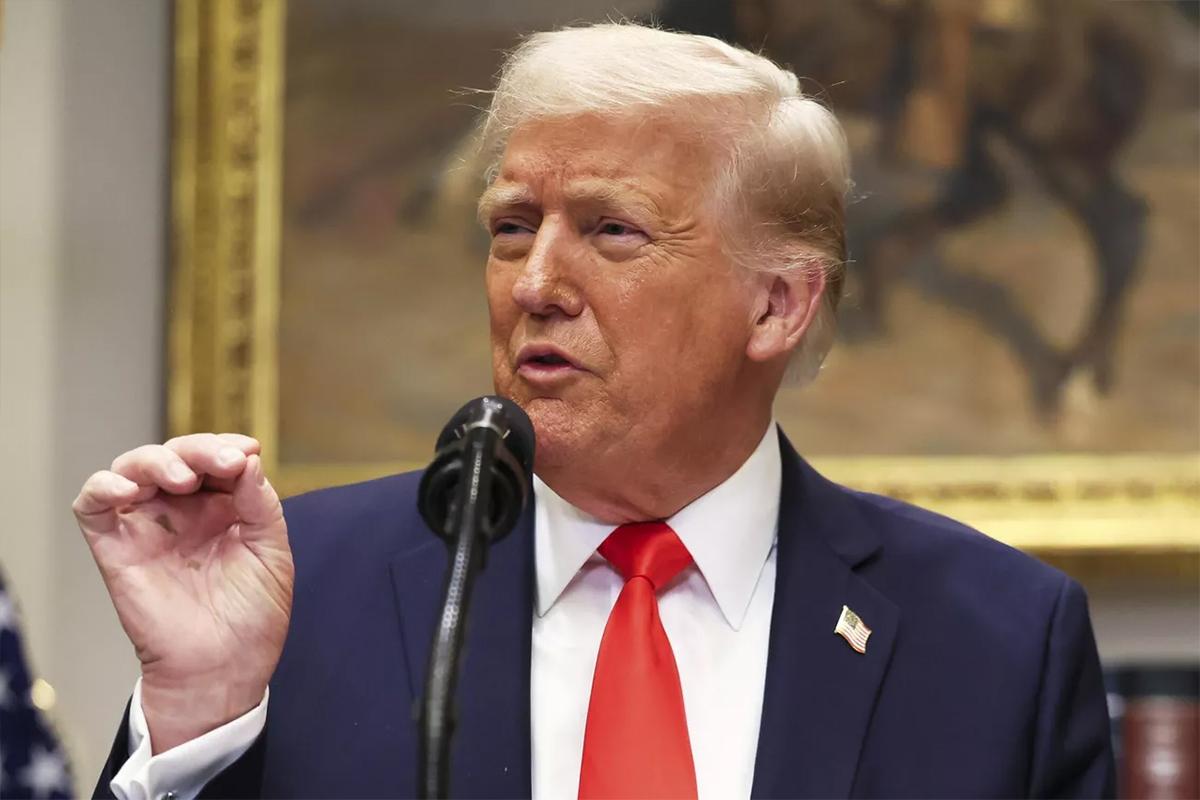 Трамп приостановил введение пошлин в отношении более 75 стран