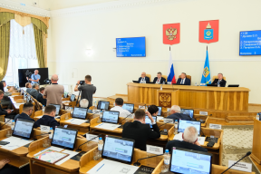 «Социальная сфера – приоритет»: депутаты Думы Астраханской области рассмотрели отчеты об исполнении регионального бюджета за первый квартал 2026 года