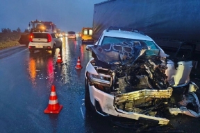 В Удмуртии водитель иномарки умер в больнице после столкновения с фурой