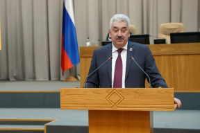 «Голос избирателей в парламенте обретает силу закона»: Спикер Госсовета Чувашии Леонид Черкесов поздравил депутатов всех уровней с Днем российского парламентаризма
