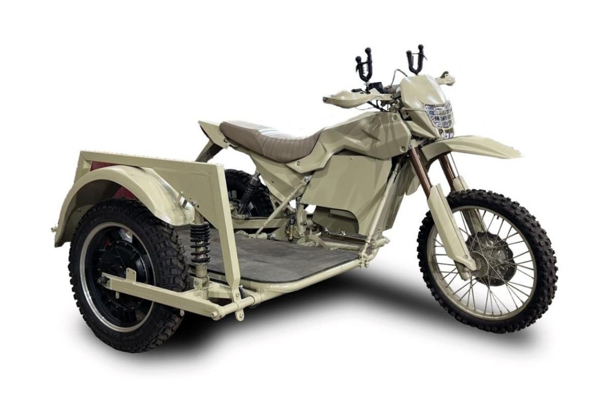 Электромотоцикл «ИЖ-Эндуро» с коляской попал на фото